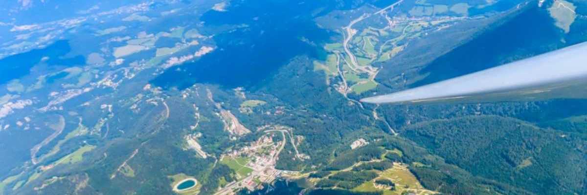 Flugwegposition um 10:21:43: Aufgenommen in der Nähe von Gemeinde Trattenbach, 2881 Trattenbach, Österreich in 2432 Meter